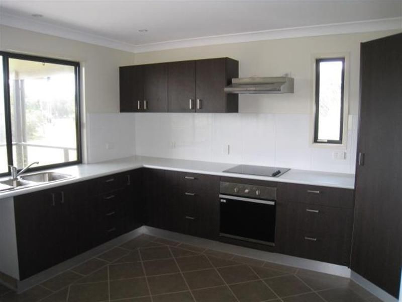 36 Tenanne St, Russell Island QLD 4184