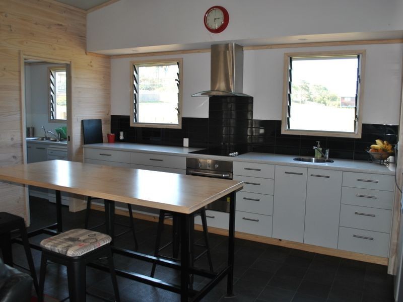 5 Elm St, Russell Island QLD 4184