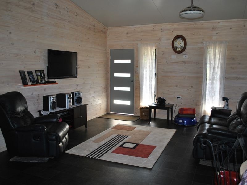 5 Elm St, Russell Island QLD 4184