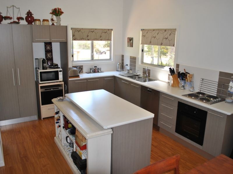 36 Channel Street, Russell Island QLD 4184