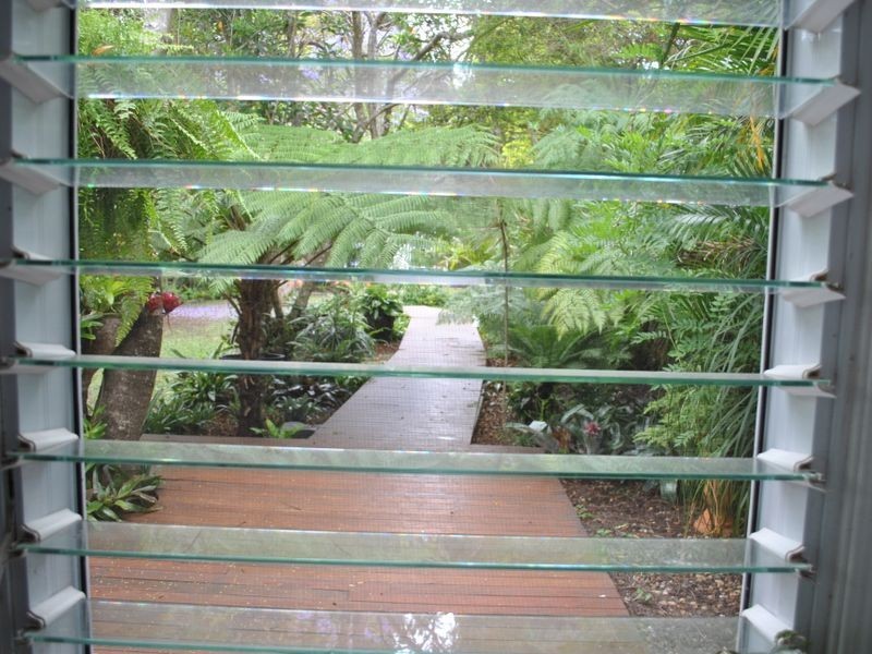 8 Beth St, Russell Island QLD 4184