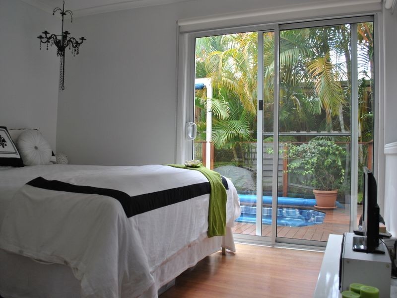 8 Beth St, Russell Island QLD 4184