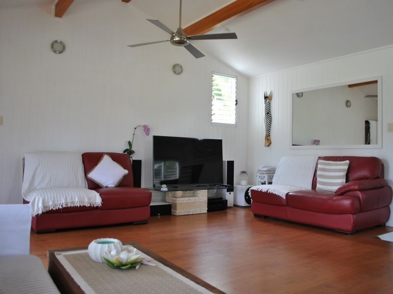 8 Beth St, Russell Island QLD 4184