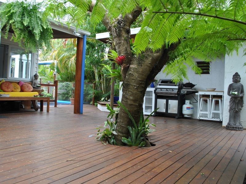 8 Beth St, Russell Island QLD 4184