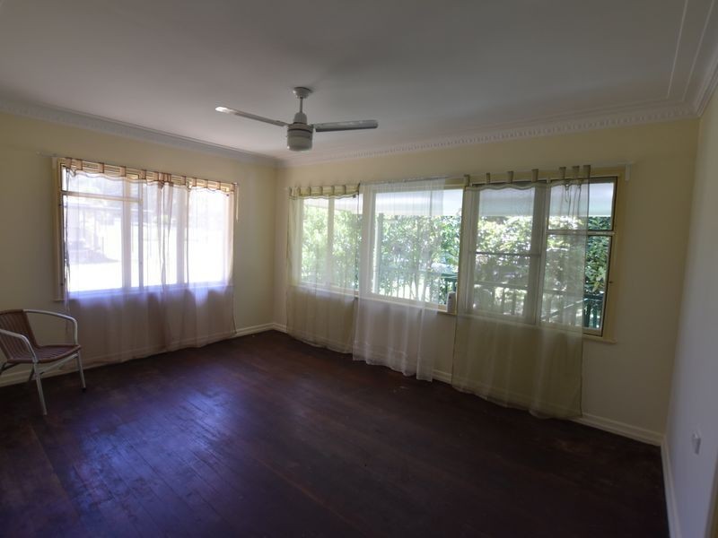 4 Goolagong St, Russell Island QLD 4184