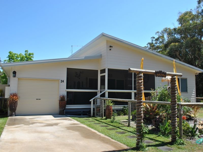 24 Little Cove, Russell Island QLD 4184