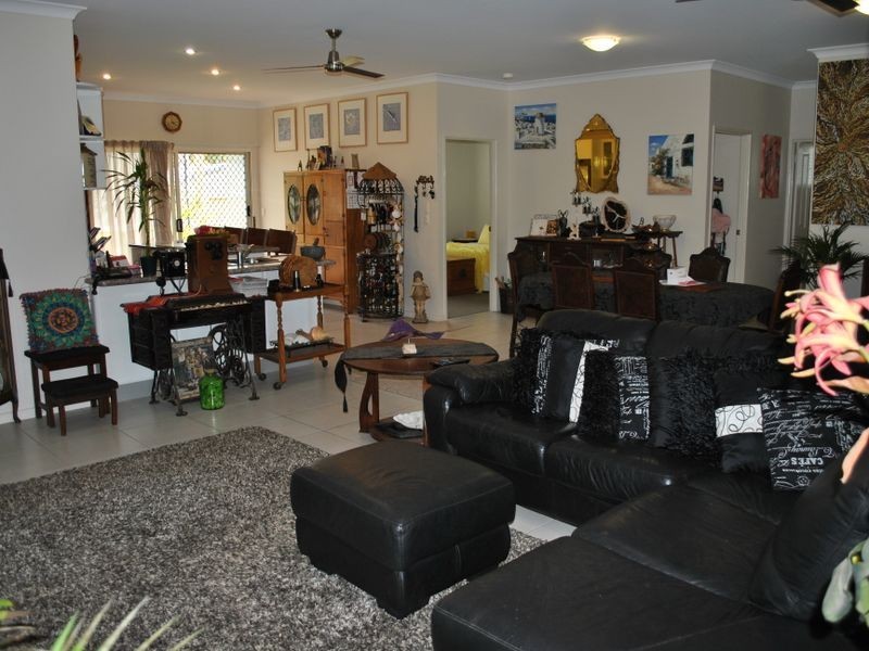 24 Little Cove, Russell Island QLD 4184