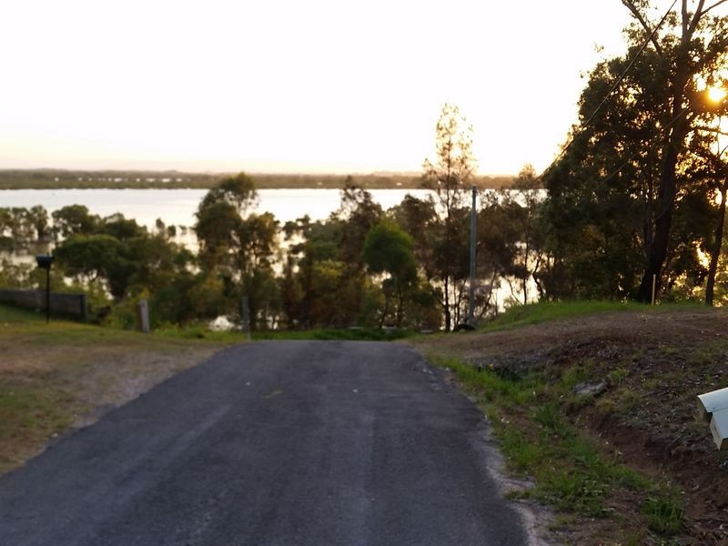 100 Crescent Drive, Russell Island QLD 4184