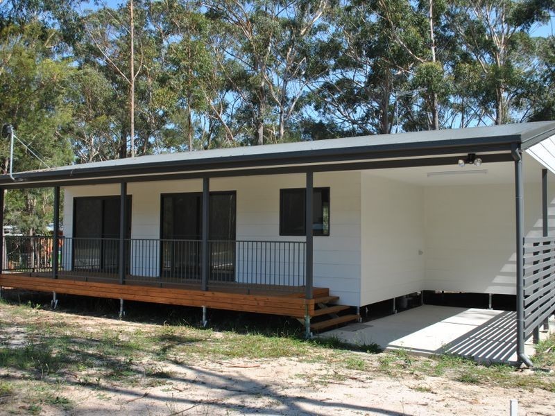 2 Crystal St, Russell Island QLD 4184