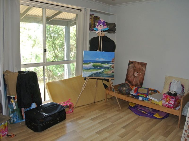 4 Pharlap Street,, Russell Island QLD 4184