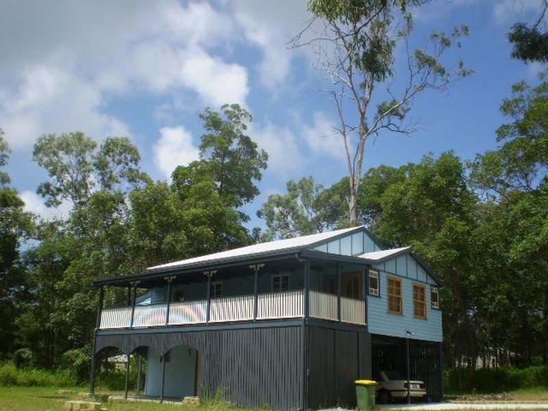 31-33 Coolabah St, Russell Island QLD 4184