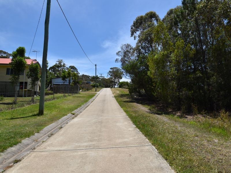17 Yacht St, Russell Island QLD 4184