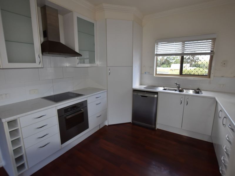 15 Taylor Street, Russell Island QLD 4184