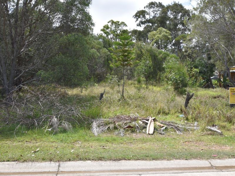 54 Wahine Dve, Russell Island QLD 4184