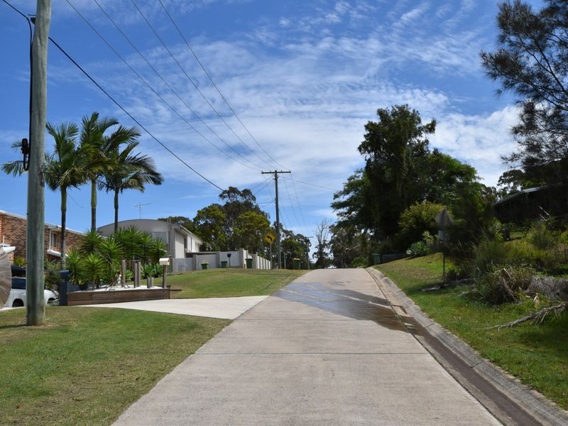 54 Wahine Dve, Russell Island QLD 4184