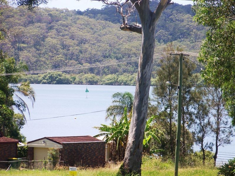9 Patterson St, Russell Island QLD 4184