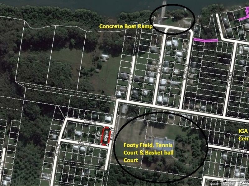 9 Union St, Russell Island QLD 4184