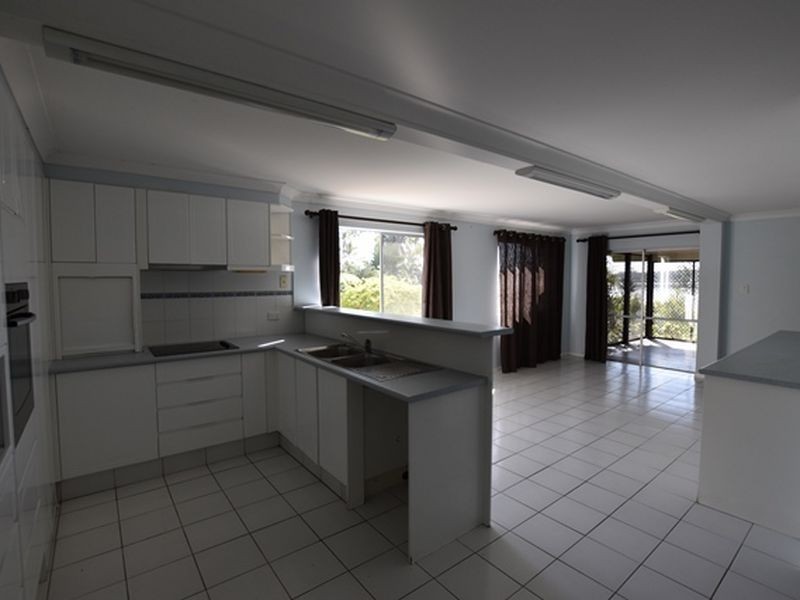 46-48 Skiff St, Russell Island QLD 4184