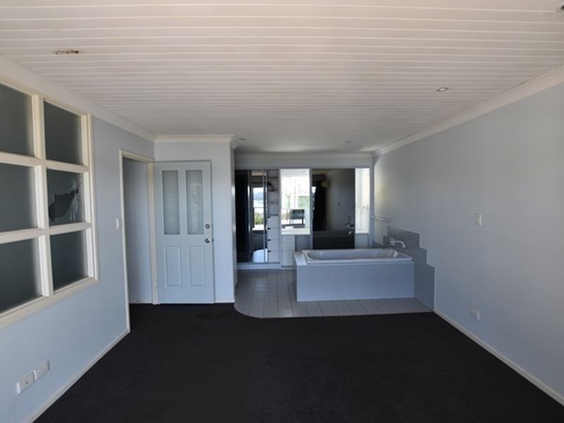 46-48 Skiff St, Russell Island QLD 4184