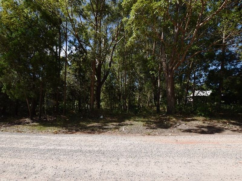 27 Pia Street, Russell Island QLD 4184