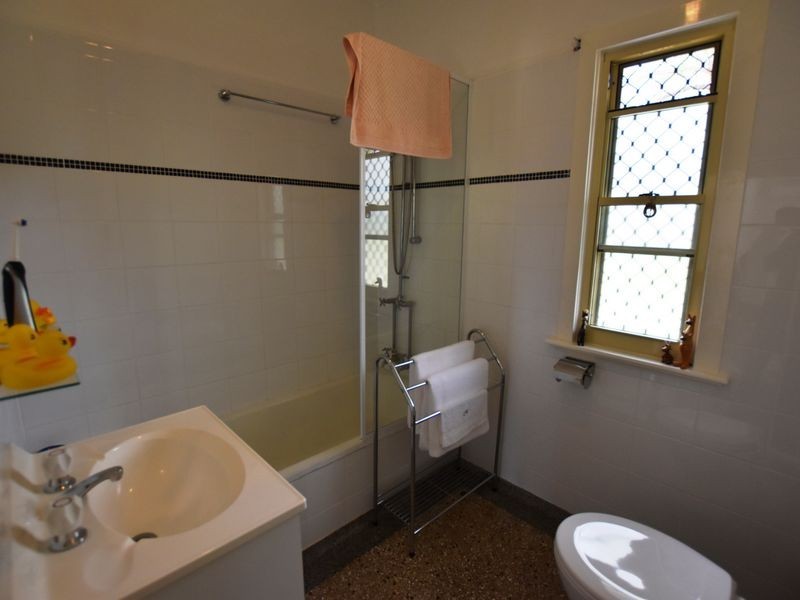 83 Channel St, Russell Island QLD 4184