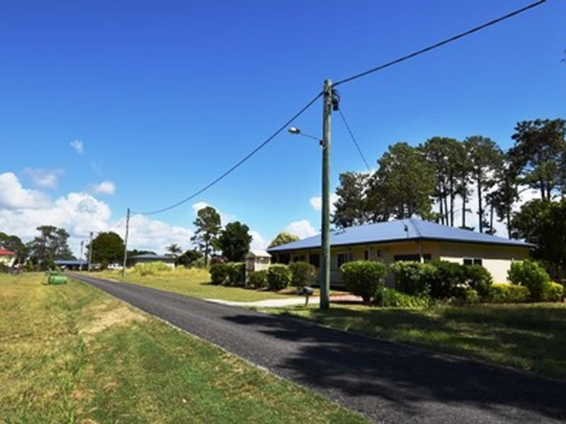 13 Grevillea St, Russell Island QLD 4184