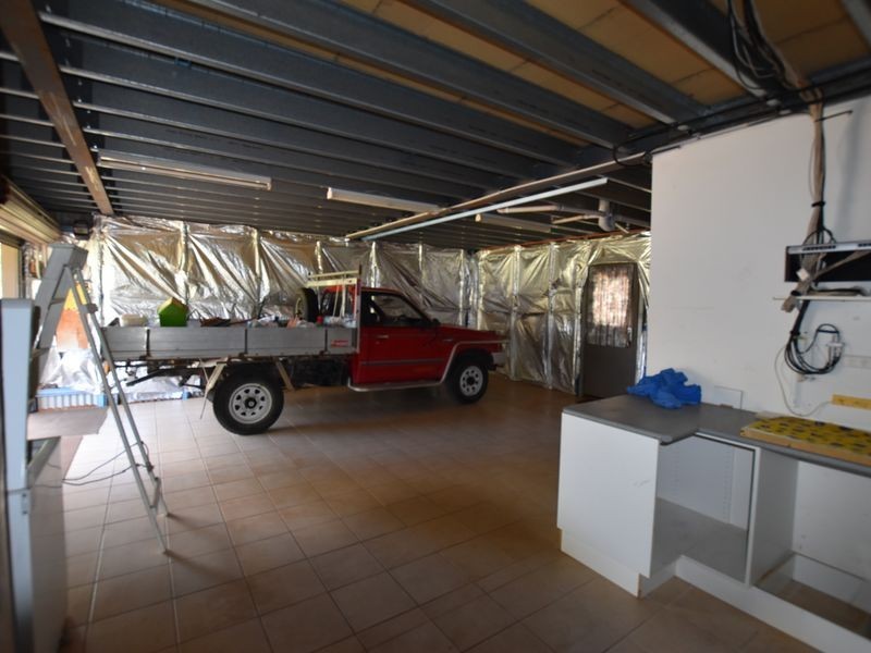 15 Taylor St, Russell Island QLD 4184