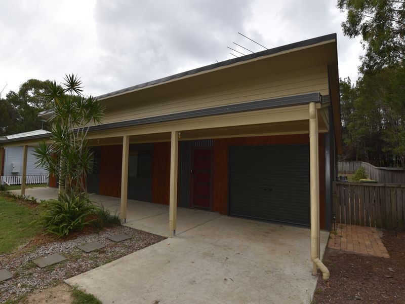 13 Emerald St, Russell Island QLD 4184