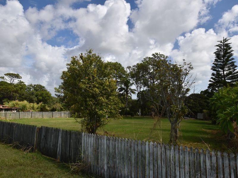 15 Canaipa Point Dve, Russell Island QLD 4184