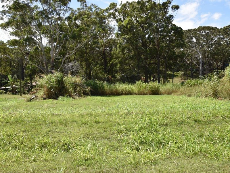 19 Mountain View Cres, Russell Island QLD 4184