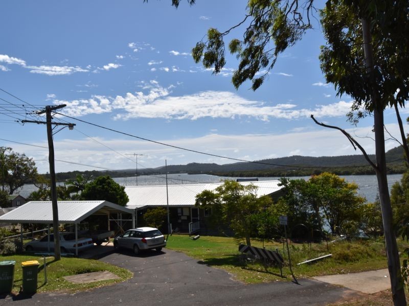 102 Minjerriba Rd,, Russell Island QLD 4184