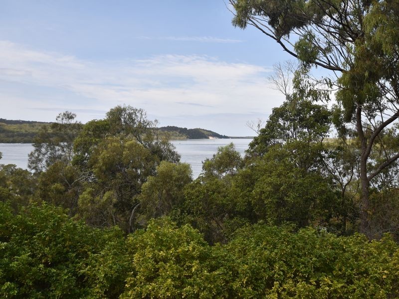 80 Crescent Drive, Russell Island QLD 4184