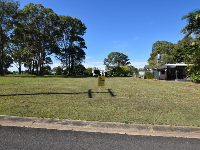 7 Kamar St, Russell Island QLD 4184