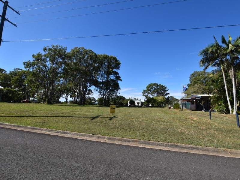 7 Kamar St, Russell Island QLD 4184