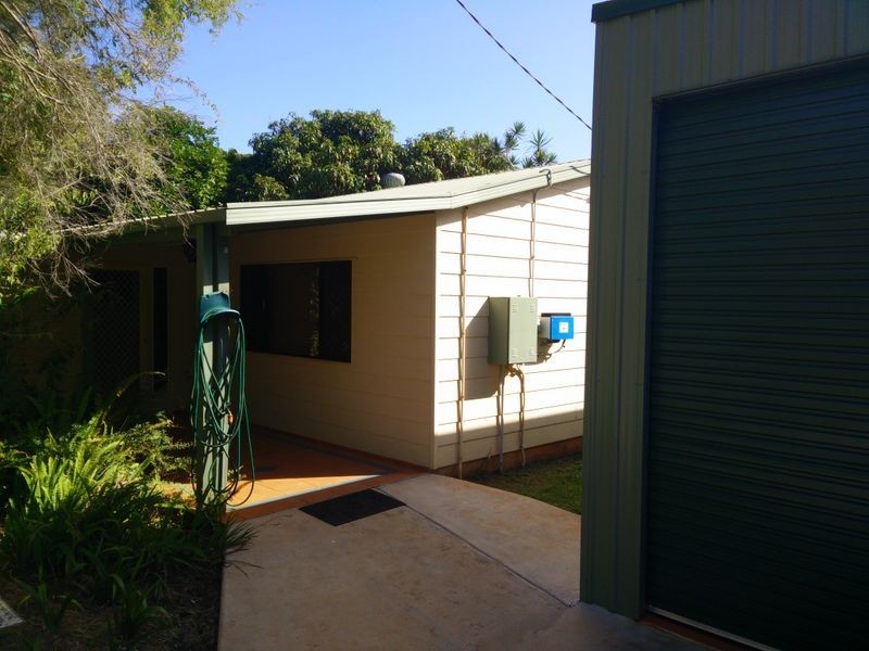 55 Laurel St, Russell Island QLD 4184