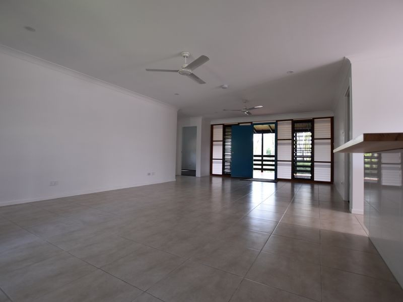 11 Tulip St, Russell Island QLD 4184