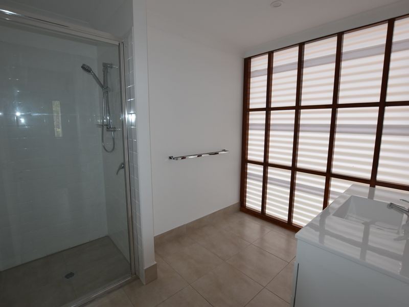 11 Tulip St, Russell Island QLD 4184