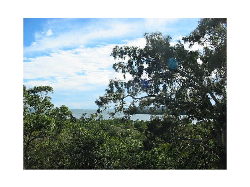 27 Ashton Street, Macleay Island QLD 4184