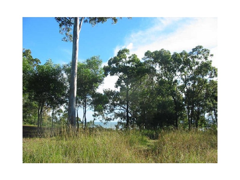 27 Ashton Street, Macleay Island QLD 4184