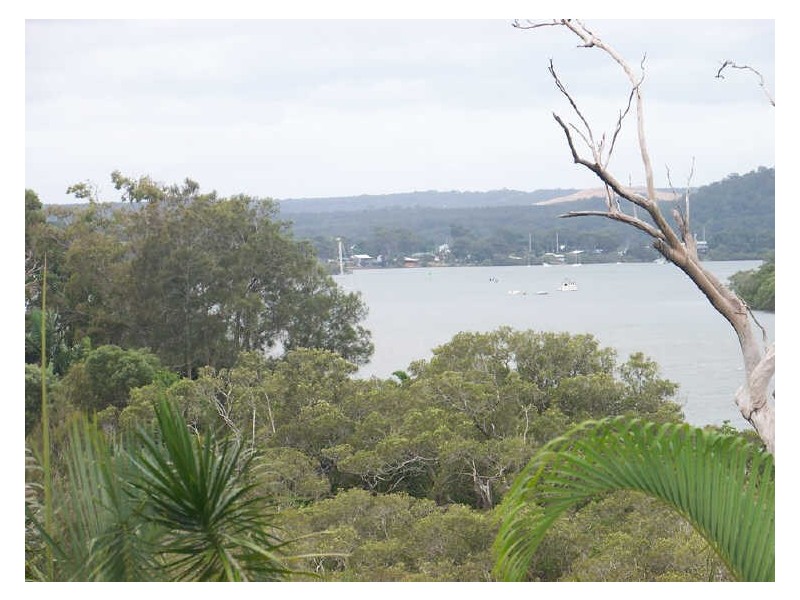 21 Aquamarine Avenue, Russell Island QLD 4184