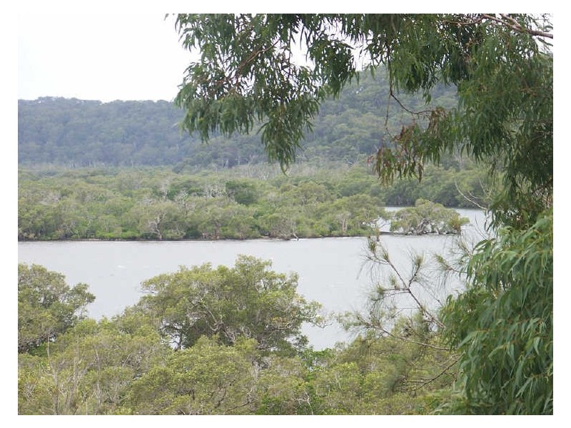 21 Aquamarine Avenue, Russell Island QLD 4184