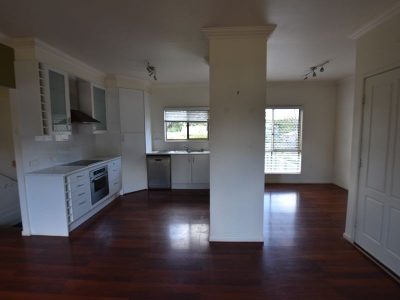 15 Taylor Street, Russell Island QLD 4184