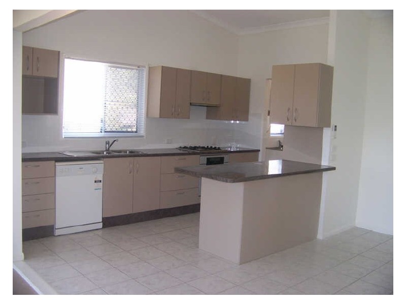 30 Schooner St, Russell Island QLD 4184