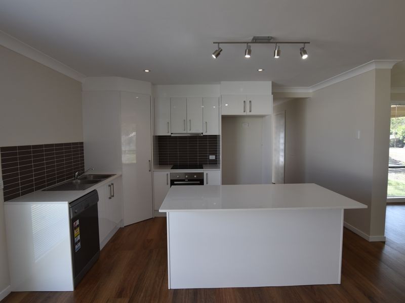 4 Guthrie, Russell Island QLD 4184