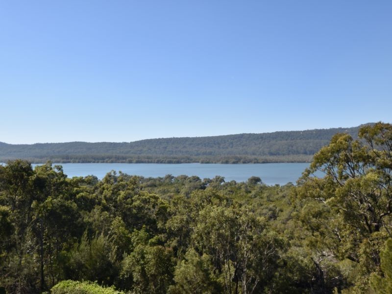 12 Leichhardt Tce, Russell Island QLD 4184