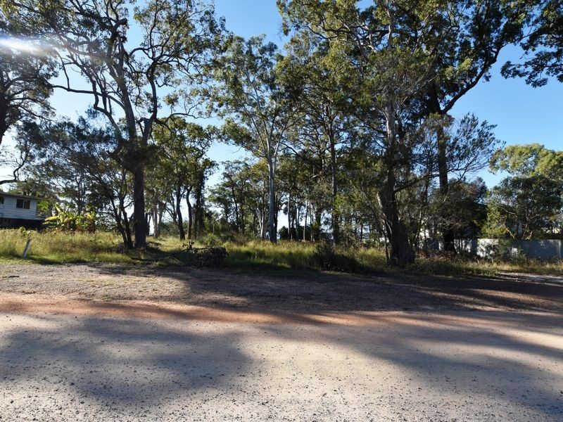 11 Tenanne St, Russell Island QLD 4184