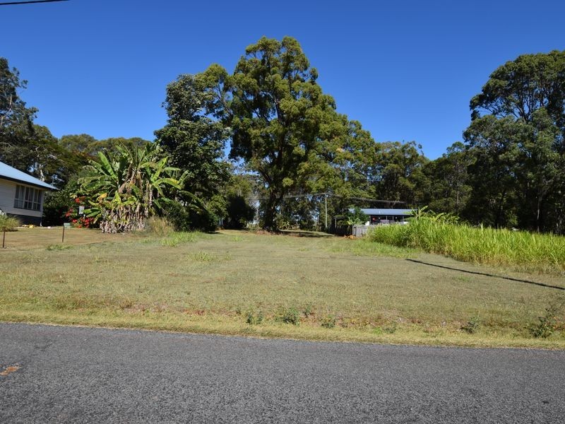 38 Laurel St, Russell Island QLD 4184
