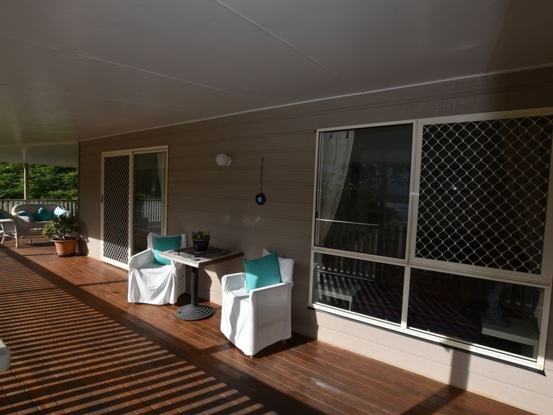 15 Douglas St, Russell Island QLD 4184