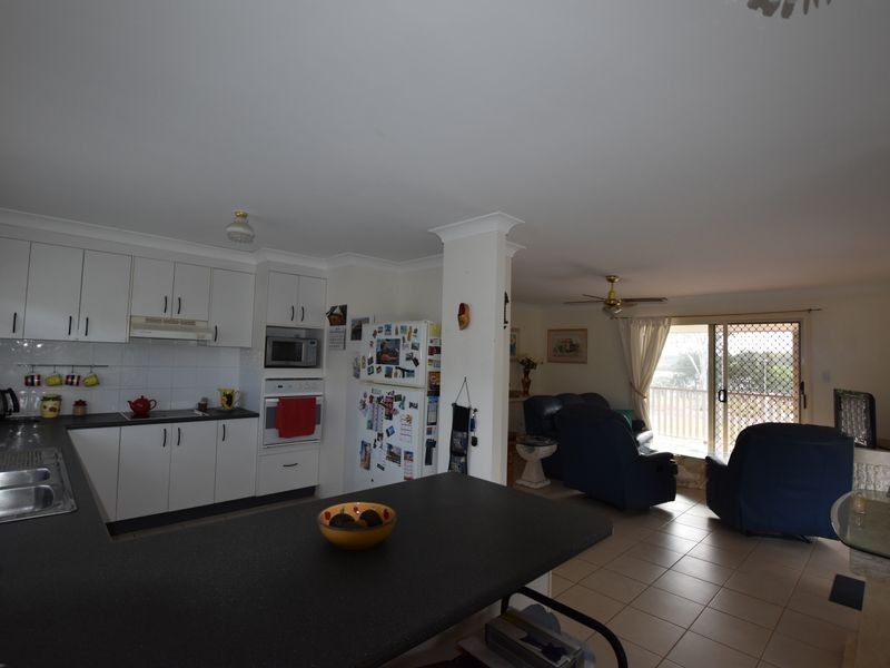 15 Douglas St, Russell Island QLD 4184