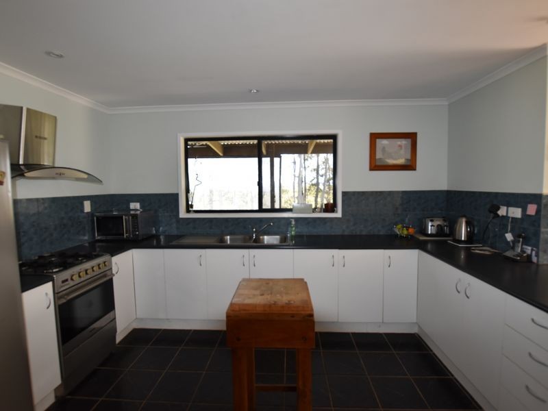 128 Laurel Street, Russell Island QLD 4184